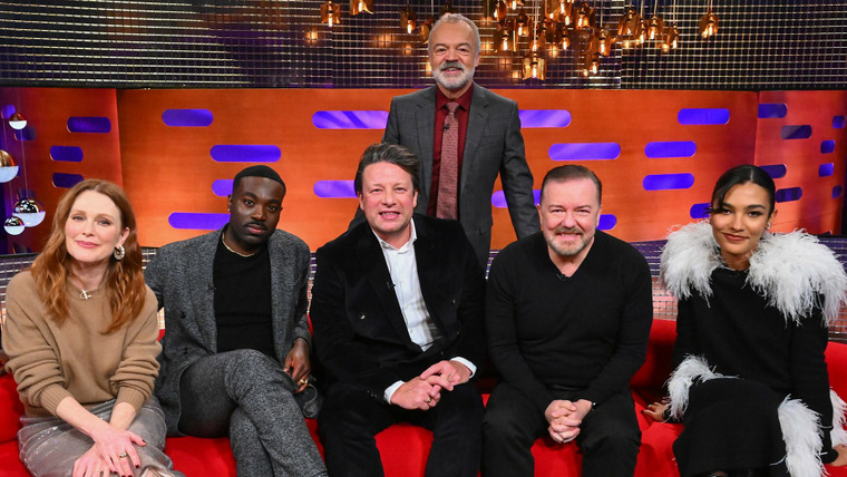Шоу Грэма Нортона — s31e10 — Julianne Moore, Ricky Gervais, Jamie Oliver, Paapa Essiedu, Olivia Dean