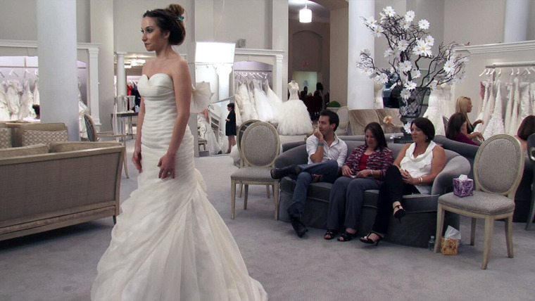 Say Yes to the Dress — s11e06 — It Fits, She Scores!