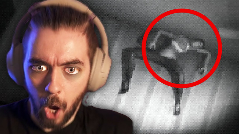 Jacksepticeye — s10e30 — WHAT SHE DOIN ON THE CEILING? | 3 Scary Games