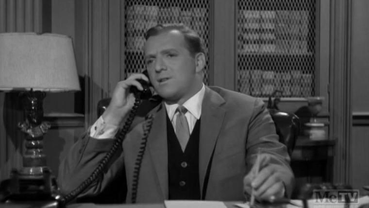 Perry Mason — s03e18 — The Case of the Singing Skirt
