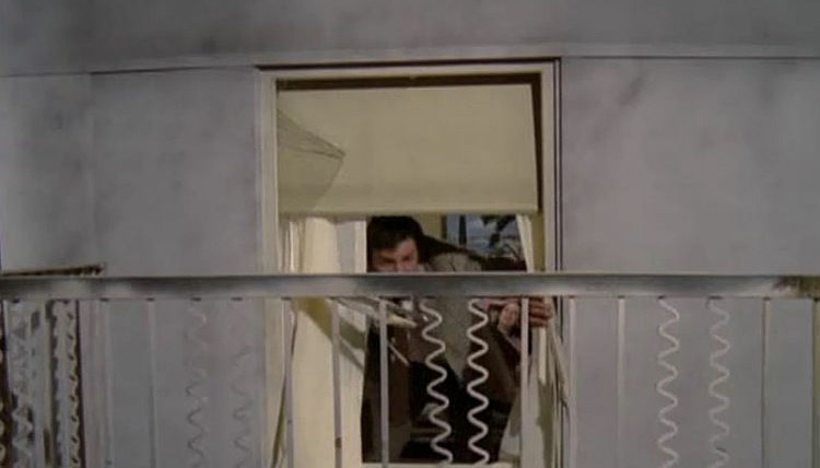Mannix — s07e05 — The Gang's All Here