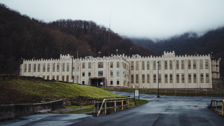 Обитель страха — s01e01 — Brushy Mountain State Penitentiary