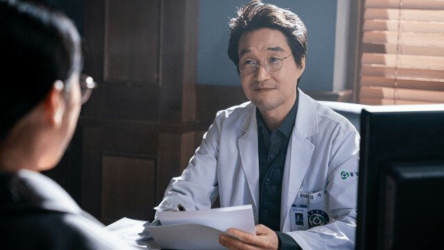 Romantic Doctor, Teacher Kim — s03e02 — I don't even have myself, so I think I opened the game?