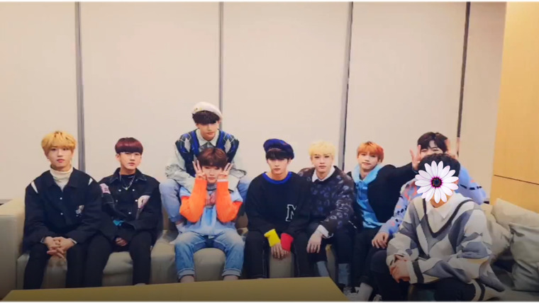 Stray Kids — s2018e247 — [Live] Before meeting stay!