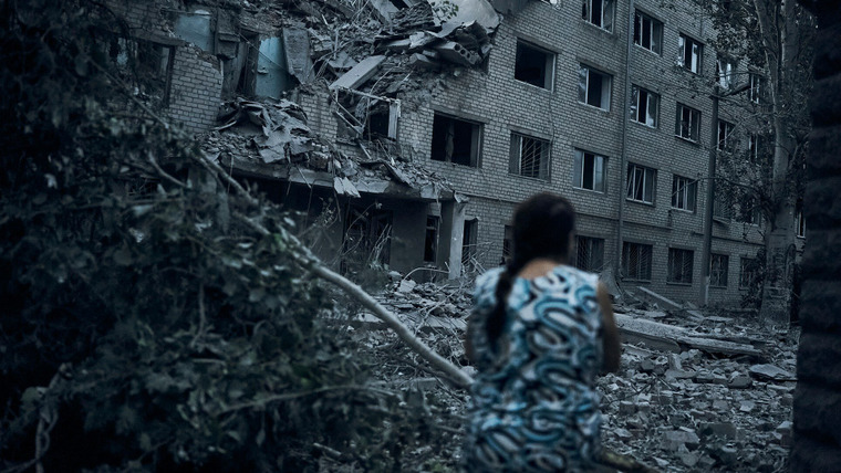 На передовой — s41e03 — Putin's Attack on Ukraine: Documenting War Crimes