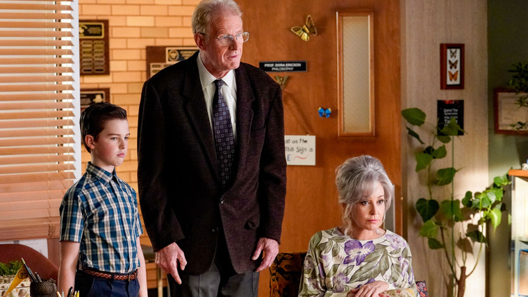 Young Sheldon — s04e08 — An Existential Crisis and a Bear That Makes Bubbles