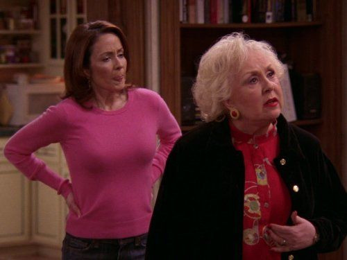 Everybody Loves Raymond — s08e13 — Whose Side Are You On?