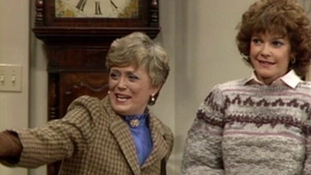 Charles in Charge — s01e11 — Home for the Holidays