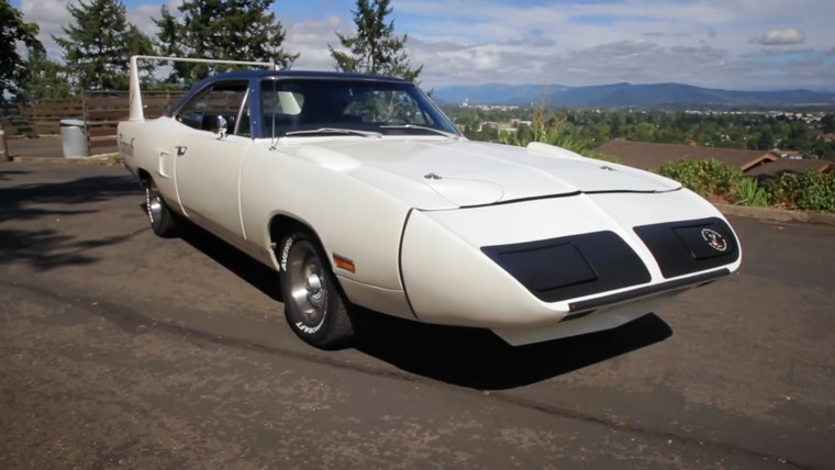 Graveyard Carz — s04e11 — The Hills Have Eyes on a Superbird