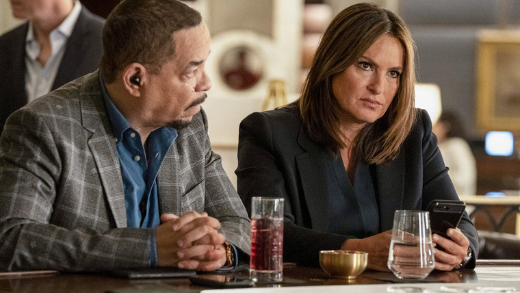 Law & Order: Special Victims Unit — s21e01 — I'm Going to Make You a Star