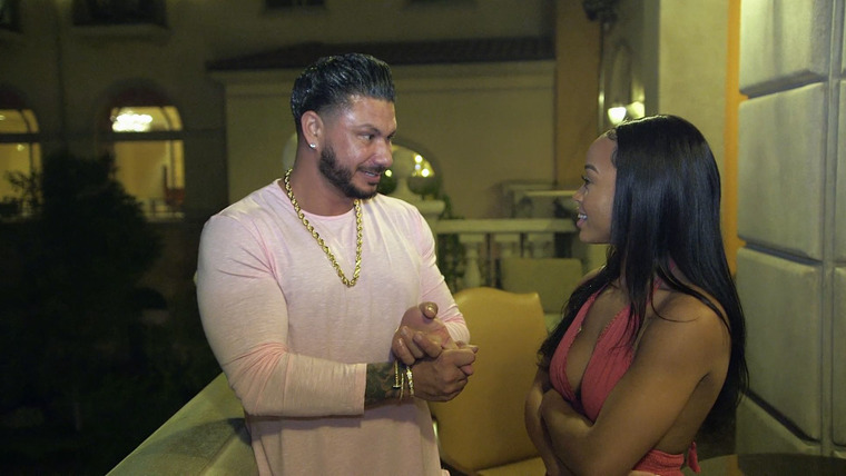 Jersey Shore: Family Vacation — s04e09 — Somebody's Wifey's in Town
