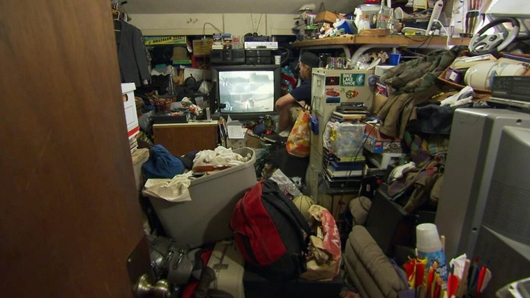 Hoarding: Buried Alive — s08e01 — Running Out of Time