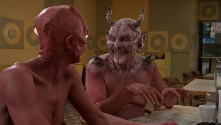 Тысячелетие — s02e21 — Somehow, Satan Got Behind Me