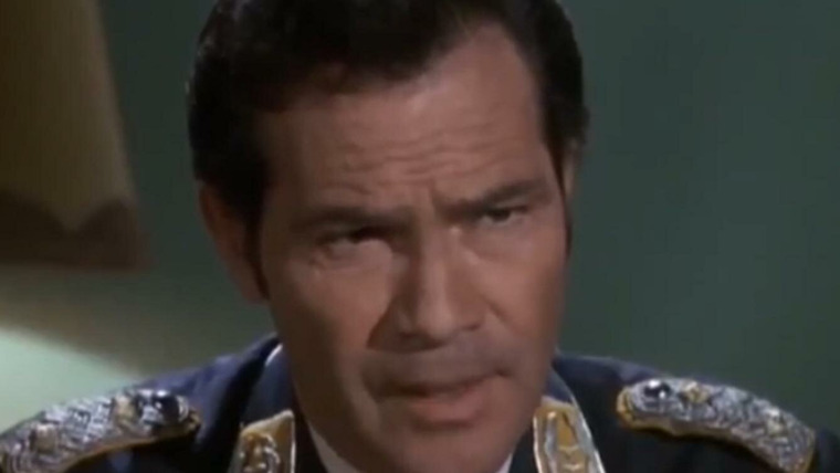 Hogan's Heroes — s06e18 — To Russia Without Love
