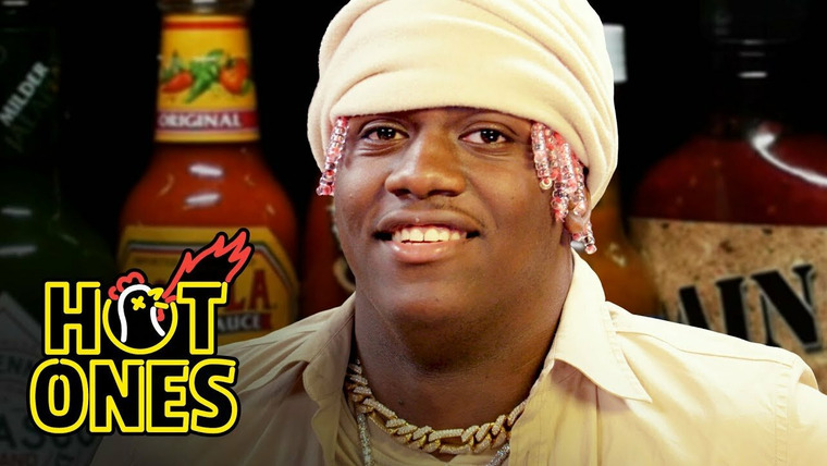 Горячие — s07e05 — Lil Yachty Has His First Experience with Spicy Wings