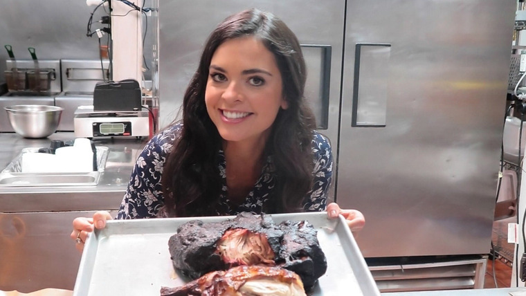 Beach Bites with Katie Lee — s02e02 — Grilled & Que'd