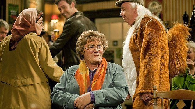 Mrs. Brown's Boys — s01e06 — Mammy's Miracle