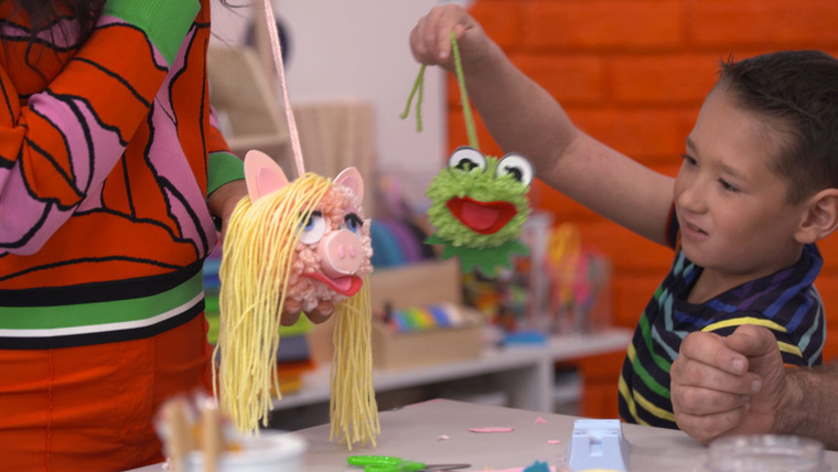 Disney Family Sundays — s01e19 — The Muppets: Pom Poms
