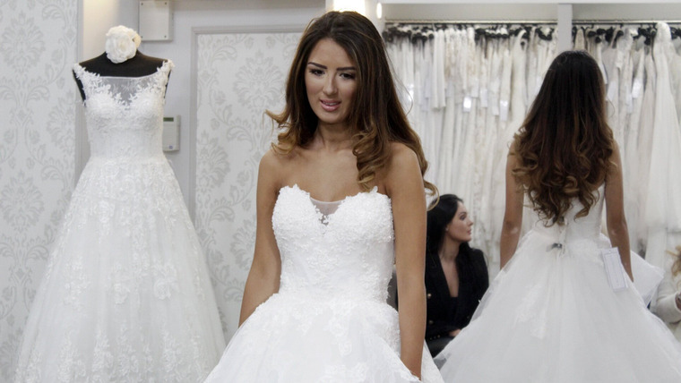 Say Yes to the Dress UK — s03e34 — The Bridal Confusion Show