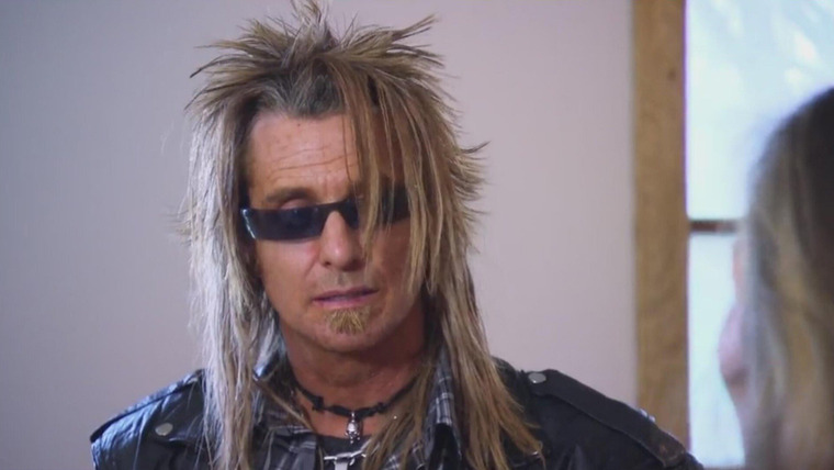 Billy the Exterminator — s07e01 — Canine Cage Match
