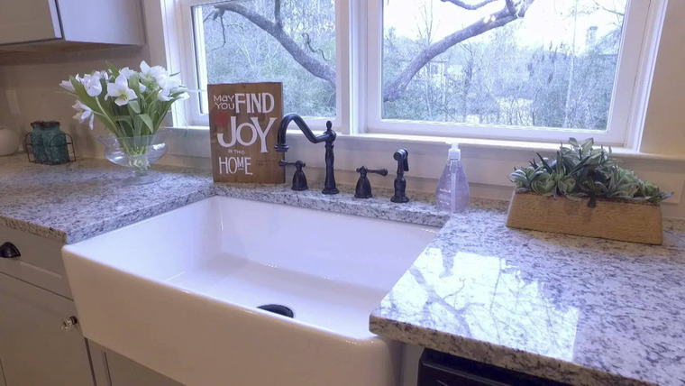 Flip or Flop Atlanta — s01e04 — Small Farmhouse with Big Flop Potential