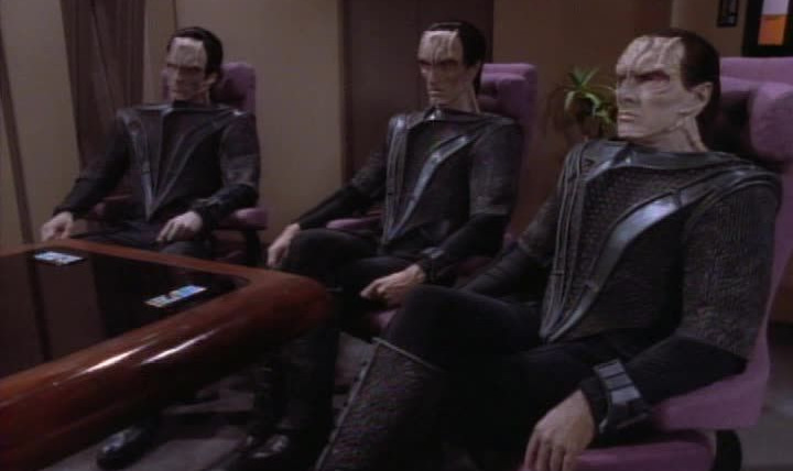 Star Trek: The Next Generation — s06e10 — Chain of Command (1)