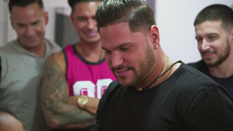 Jersey Shore: Family Vacation — s02e01 — It's Complicated