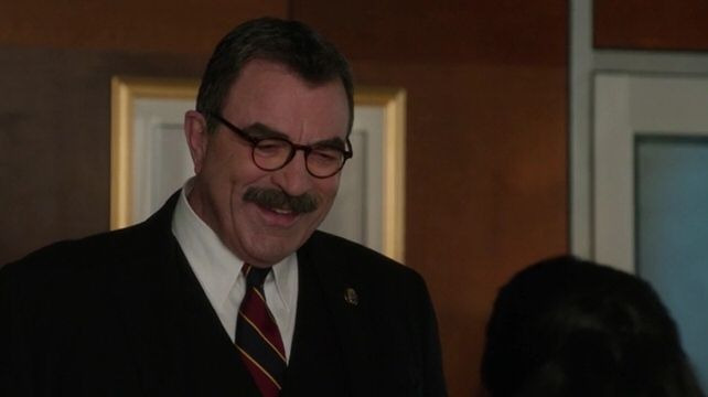 Blue Bloods — s06e09 — Hold Outs