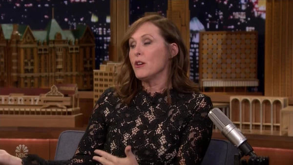 Ночное шоу с Джимми Фэллоном — s2019e13 — Molly Shannon, Zachary Quinto, Robert Irwin