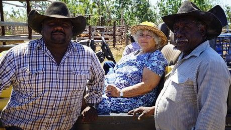Miriam Margolyes Almost Australian — s01e03 — The Lucky Country