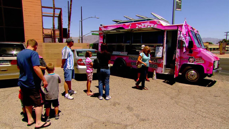 The Great Food Truck Race — s05e02 — Hot Doggin' It in Tucson