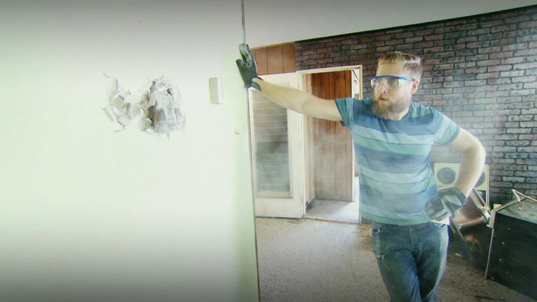 Zombie House Flipping — s01e01 — March Avenue Madness