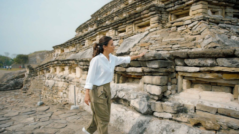 Eva Longoria: Searching for Mexico — s01e06 — Veracruz