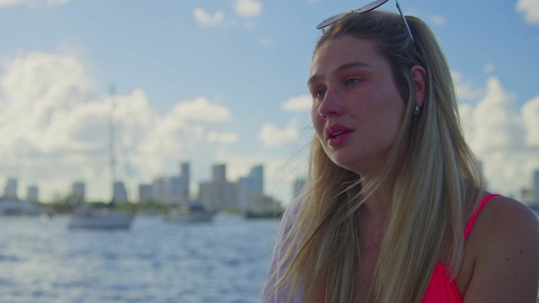 Siesta Key — s05e11 — Is It Worth the Risk?