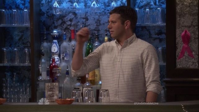 Undateable — s03e03 — A Rock And A Hard Place Walk Into A Bar