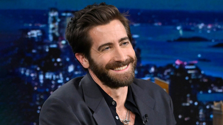 Ночное шоу с Джимми Фэллоном — s2024e45 — Jake Gyllenhaal, Chris Robinson, The Black Crowes