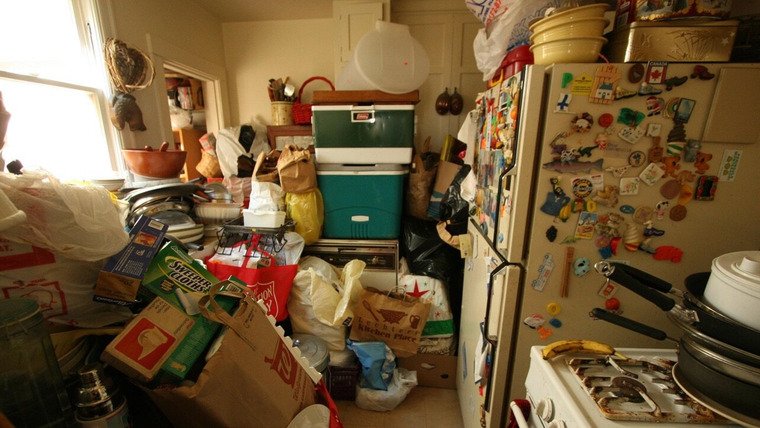 Hoarding: Buried Alive — s02e02 — Robbing the Kids...