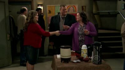 Mike & Molly — s01e09 — Mike's New Boots