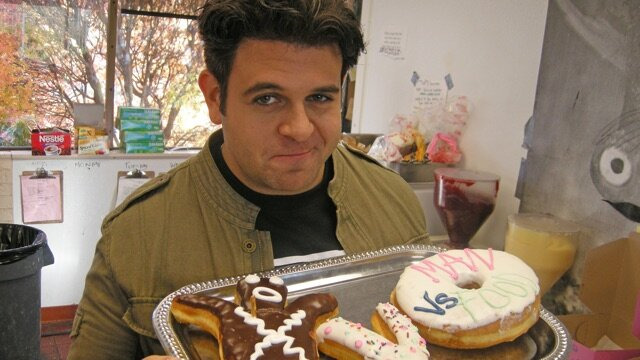 Man v. Food — s01e11 — Portland, OR