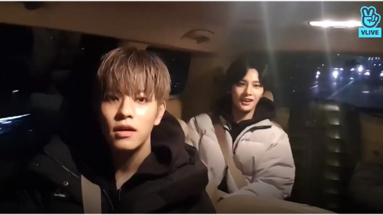 Stray Kids — s2019e356 — [Live] STAY! HAPPY NEW YEAR!!!