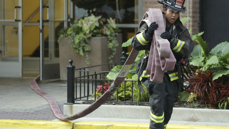 Chicago Fire — s03e04 — Apologies Are Dangerous