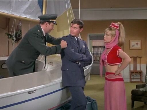 Я мечтаю о Джинни — s02e15 — Jeannie Breaks the Bank