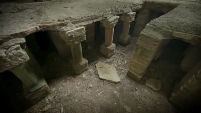 Mysteries of the Abandoned — s04e08 — Pompeii's Gate to Hell