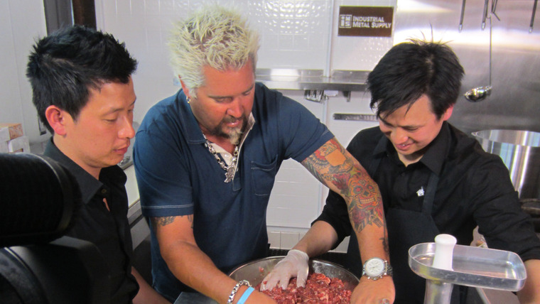 Diners, Drive-Ins and Dives — s2013e21 — All San Diego, All the Time