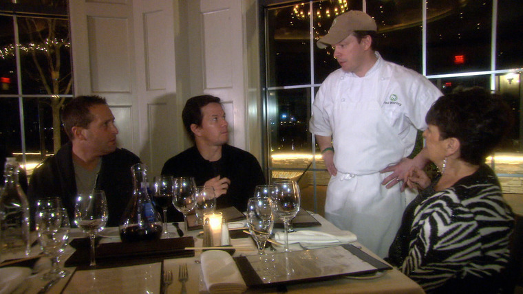 Wahlburgers — s01e01 — Who's Your Favorite?