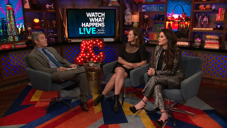 Watch What Happens Live — s15e08 — Kyle Richards & Molly Shannon