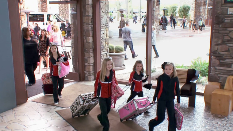 Dance Moms — s01e01 — The Competition Begins
