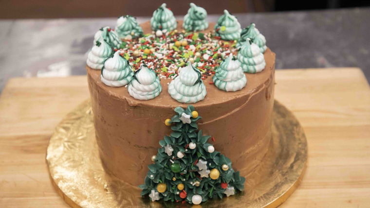 Holiday Baking Championship — s07e05 — It's What's on the Inside That Counts
