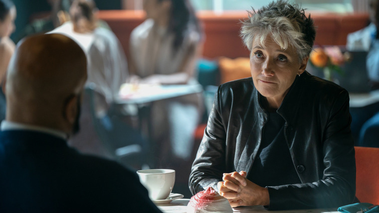 Вниз по дороге к кладбищу — s01e04 — My Friends Don't Like Me