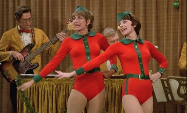 Laverne & Shirley — s02e10 — Christmas Eve at the Booby Hatch (aka Oh, Hear the Angel Voices)
